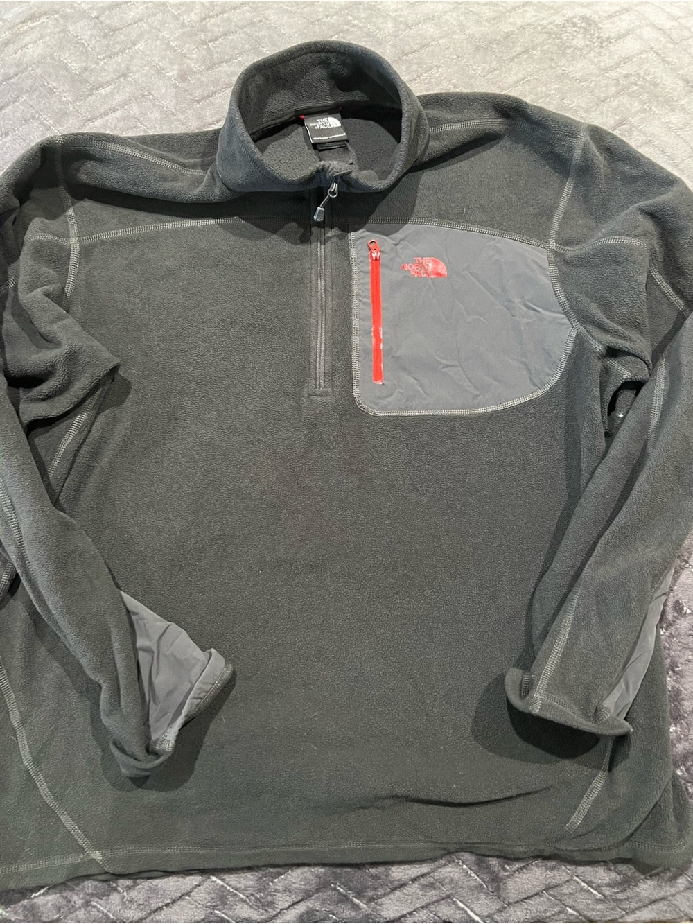 used The North Face Men's Dark Gray Fleece Pullover with Chest Pocket